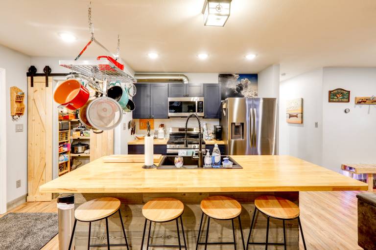Walk to Dtwn: Dog-Friendly Retreat in Fairbanks! — photo 2