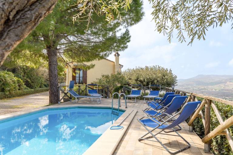 Villa with BBQ, pool & terrace | Mountain view — photo 5