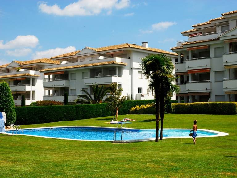 Fully equipped wonderful holiday apartment with pool & patio | Pets allowed in Begur