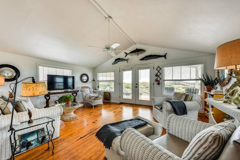 Oceanfront Amelia Island Cottage: Deck & Boardwalk — photo 3