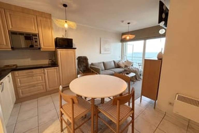 Charming apartment | Sea view | Next to the beach | Pets are welcome — photo 3