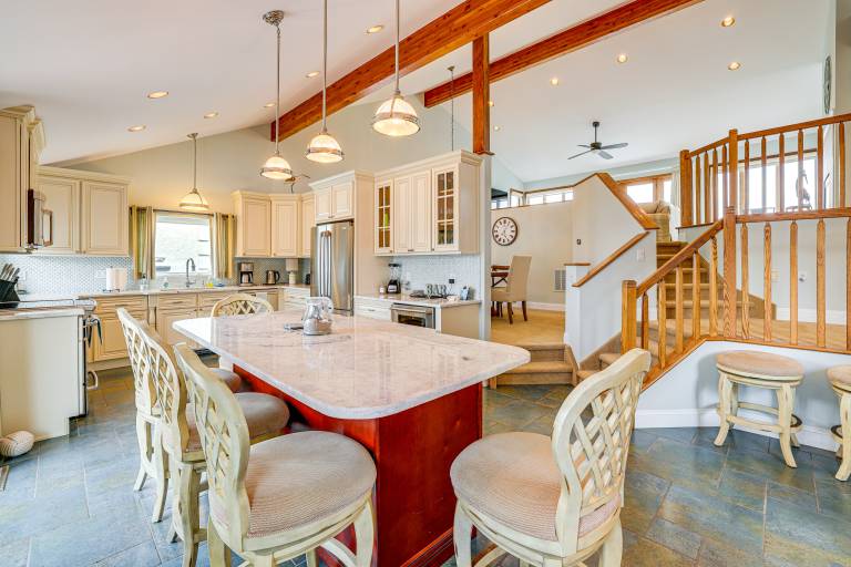 1 Block to Inlet Beach: Brigantine Family Home — photo 4