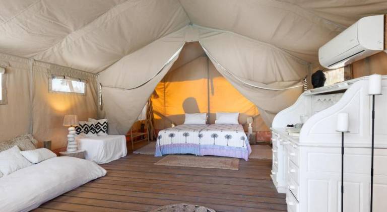 Lovely tent with pool | Pets are welcome — photo 2
