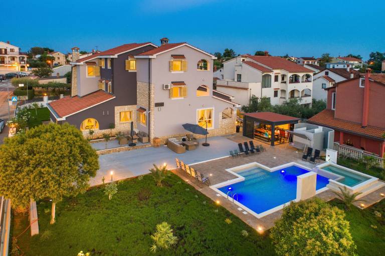 Ferienhaus in Poreč, Vrvari für max. 16 Personen, Ferienhaus in Poreč, Vrvari für max. 16 Personen,