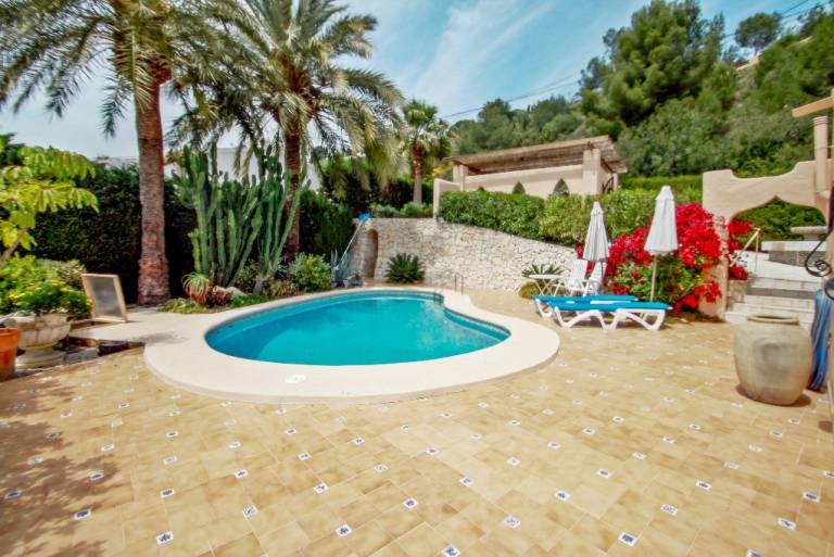 Chrisuli - well furnished villa with panoramic views in Moraira in Mora