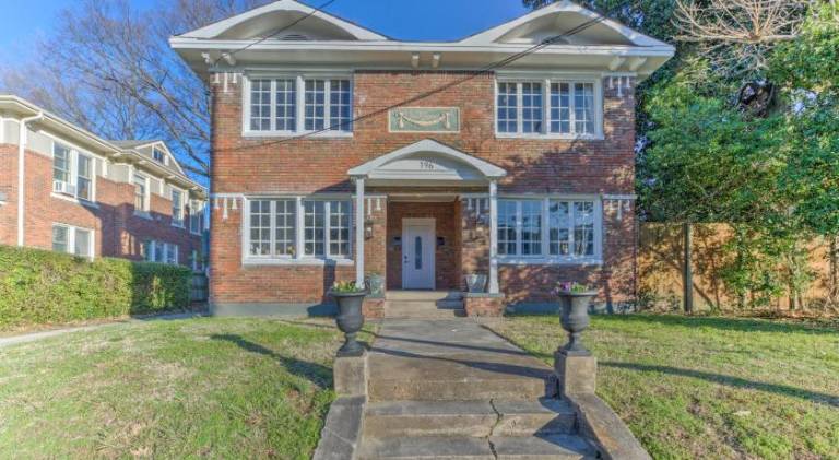 Apartment with garden in Memphis, TN