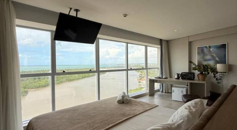 Serviced apartment with sauna, patio & private pool | Beach nearby | Suitable for remote work | Pet-friendly — photo 2