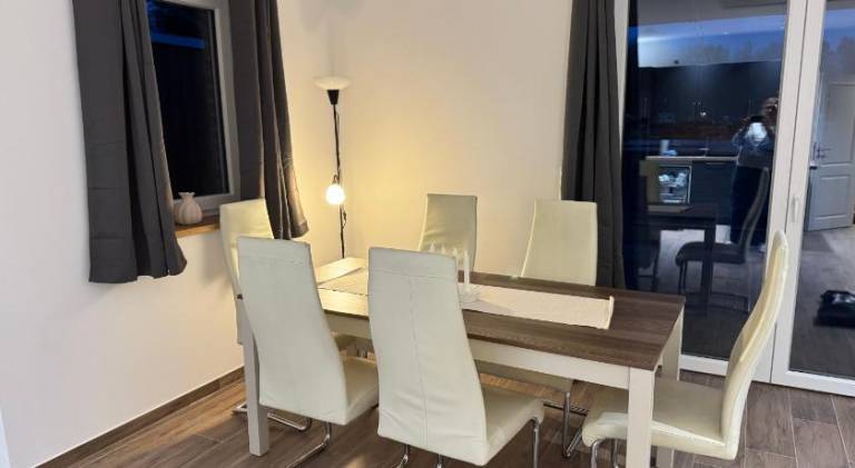 Pleasant apartment with yard & patio | Pets allowed — photo 3