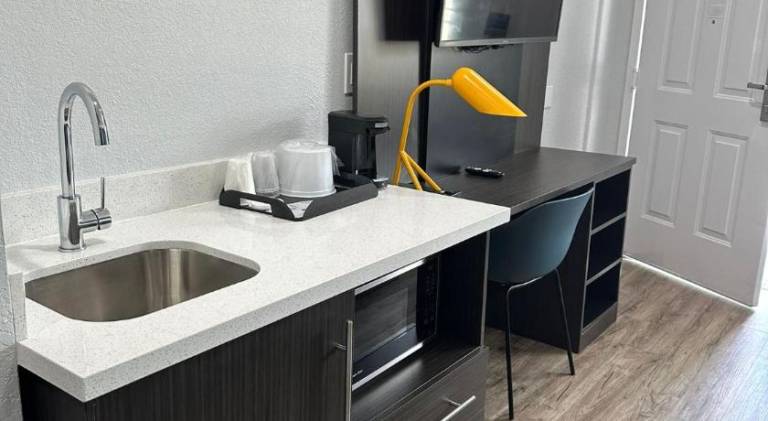 Studio 6 Suites San Ysidro, CA – San Diego South Bay — photo 4
