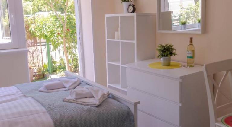 Holiday apartment with terrace, grill & yard | Dogs allowed in Miedzyzdroje