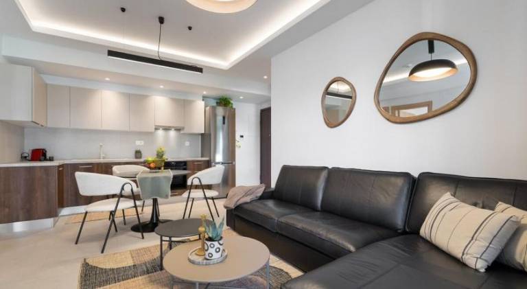 Comfy Apt terrace and parking 800m to old town and beach — photo 3