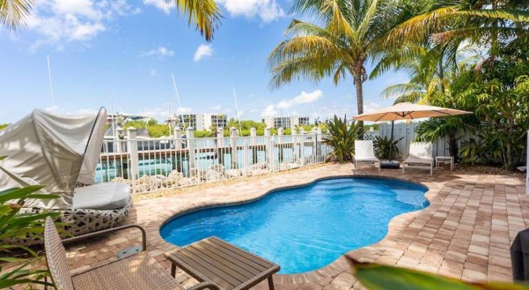 Vacation home with pool | Pets allowed in Marathon, FL