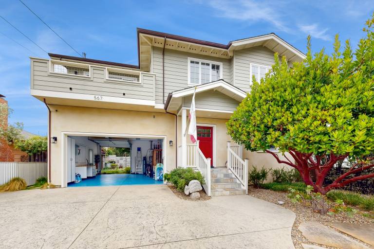 House Santa Cruz