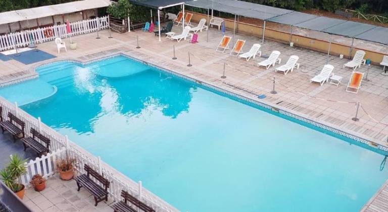 Holiday apartment with pool — photo 4
