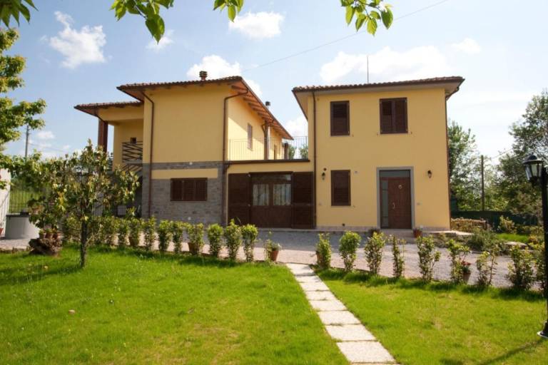 House with fast internet, terrace & pool | Garden view | Good for workation | Pets allowed in Cortona