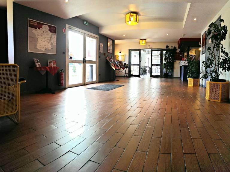 Brit Hotel Essentiel Tours Sud — photo 5