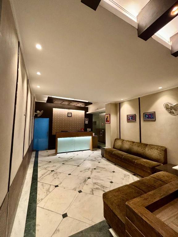 Status Business Hotel