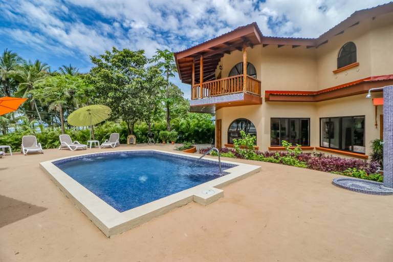 House  Esterillos Este