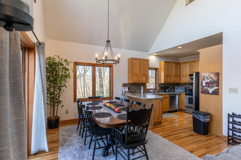 A Change of Scenery - Pet Friendly! 5 sleeping spaces, close to Boone, views, foosball! — photo 5