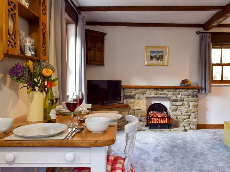 Family-friendly cottage with patio | Pets allowed — photo 3