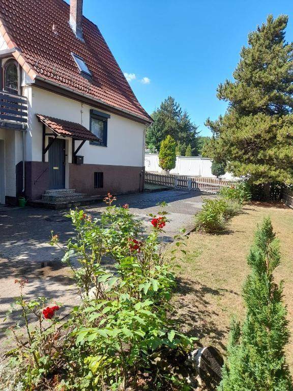 Vacation home with BBQ & patio — photo 2