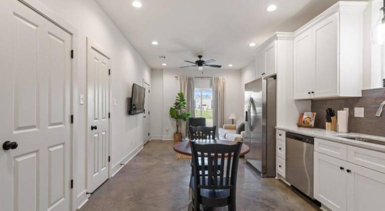 Charming apartment | Dogs allowed in Lafayette, LA