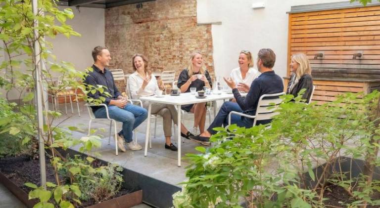Beautiful apartment with terrace & yard | Close to Murinsel | Perfect for remote work | Pets allowed in Graz