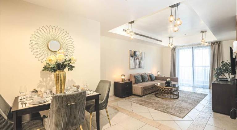 Rental apartment with patio, hot tub & sauna in Abu Dhabi
