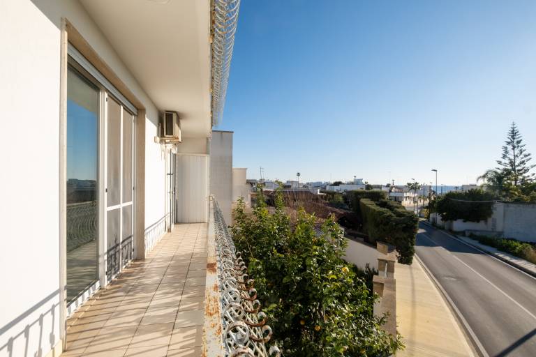 House with patio | Sea view — photo 2