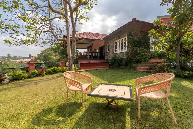 Villa with garden & barbecue in Nashik
