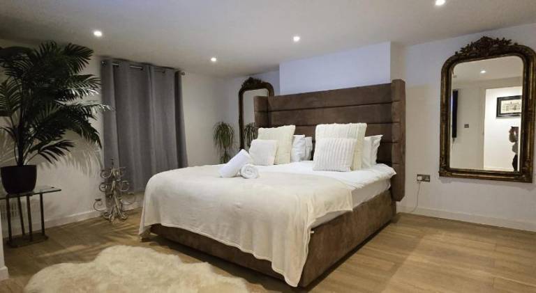 Nice apartment | Next to Brighton Palace Pier | Close to the beach | Pets are welcome — photo 5