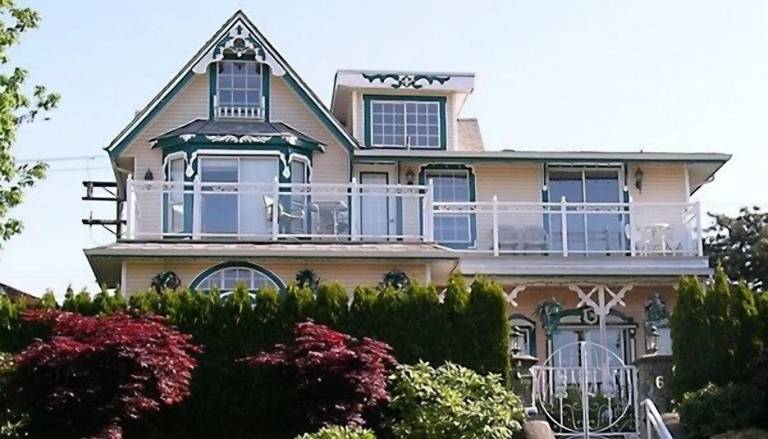 Bed and breakfast  Burnaby