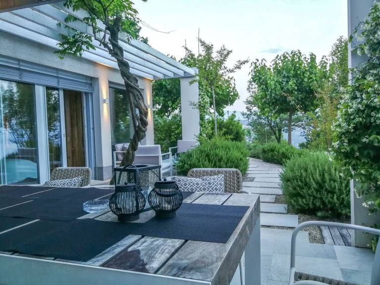 Villa with terrace, sauna & grill | Sea view — photo 2