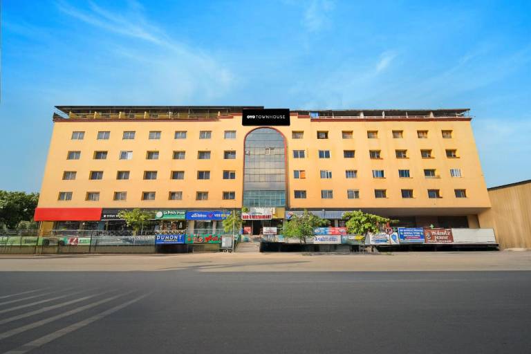 Hotel O Bommarillu
