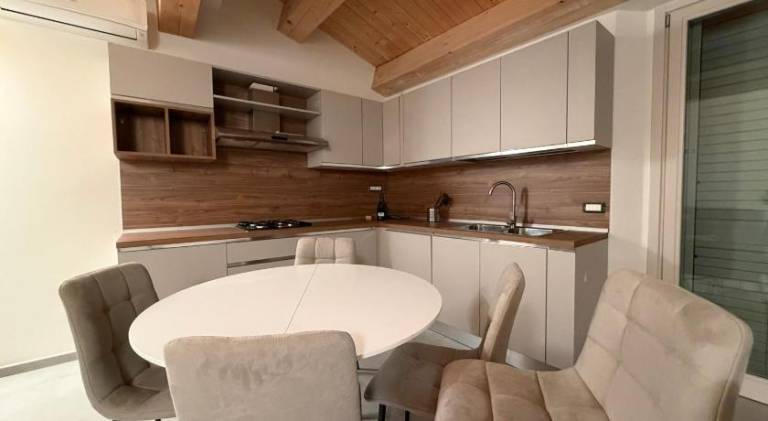 Pleasant apartment with patio | Perfect for remote work | Dogs allowed — photo 4