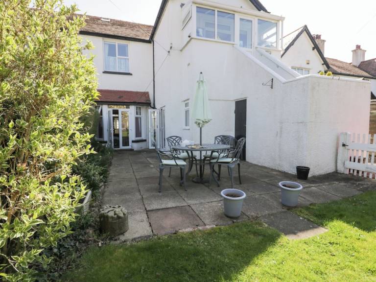 Cottage Colwyn Bay