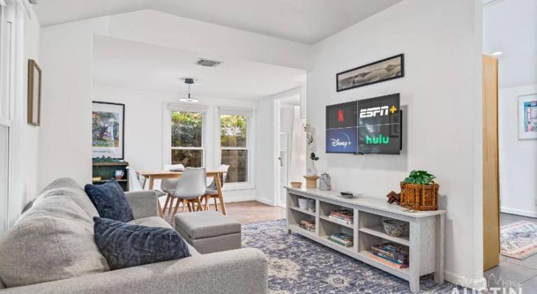 Charming vacation home with pool | Pets allowed in Austin, TX