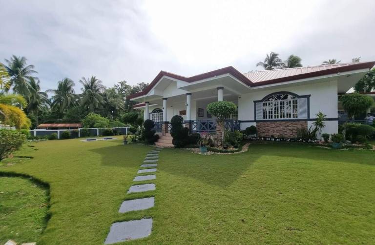 House Poblacion