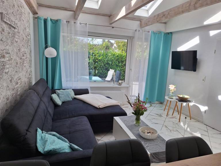 Bungalow with terrace — photo 4