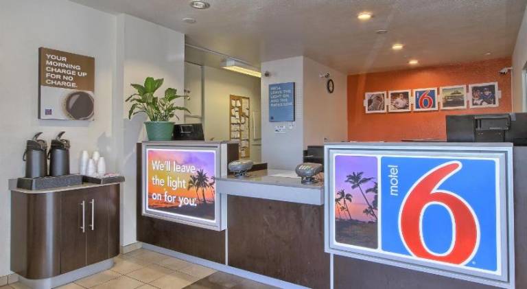 Motel 6 Tulare, CA — photo 3