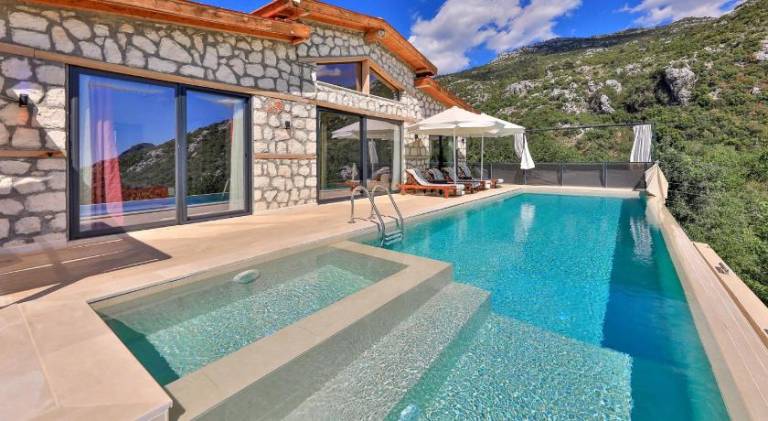 Villa with private pool, sauna & hot tub | Good for workation | Pets are welcome in Antalya