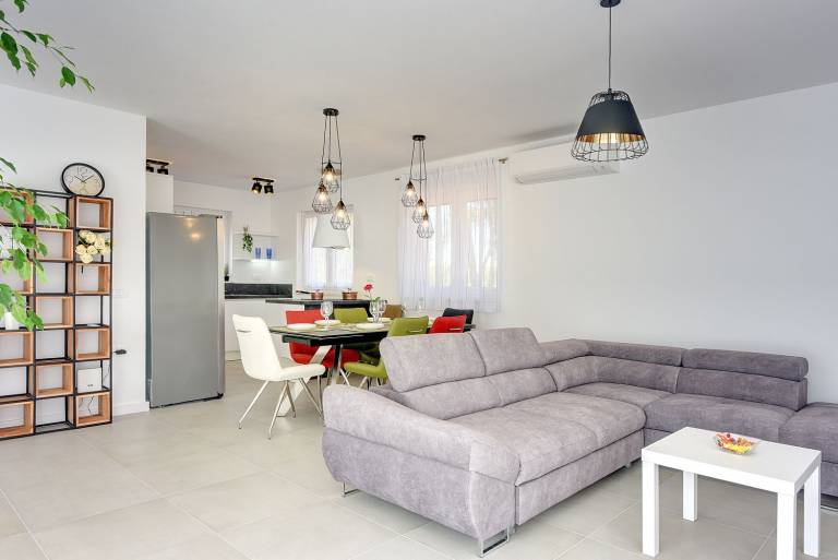 Modern villa with private pool, sun terrace only 2 km from the beach — photo 5