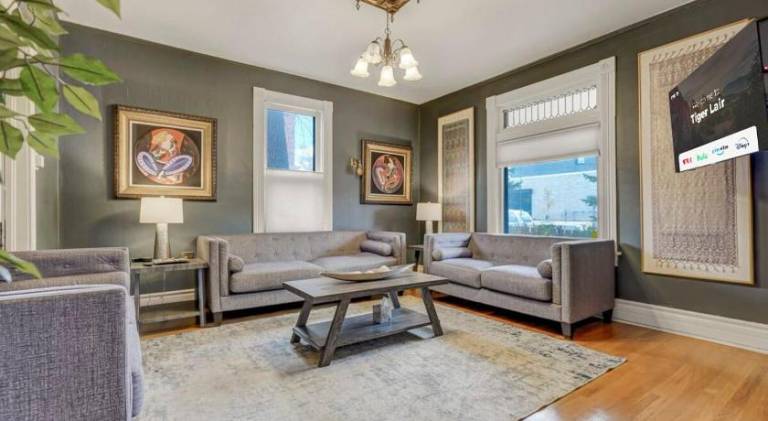 House with 4 rooms for 8 persons in Colorado Springs, CO