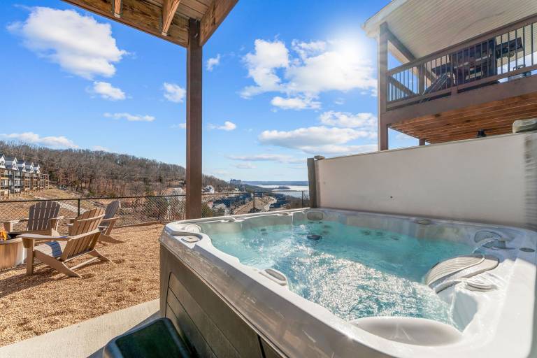 House with jacuzzi, pool & barbeque — photo 2