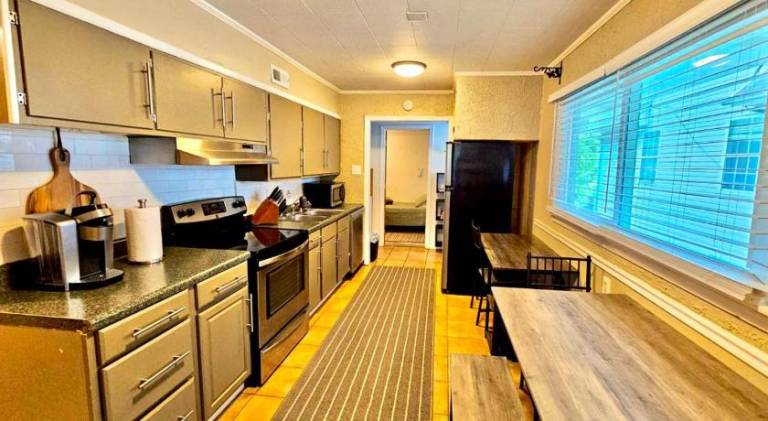 Vacation home | Near High Museum of Art | Pets are welcome — photo 4