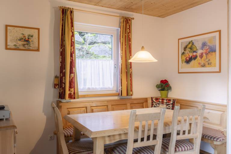 Chalet with garden, patio & pool | Next to the ski | Pets allowed — photo 4