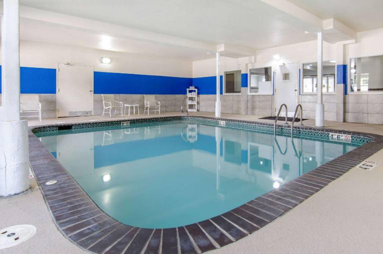 Quality Inn Kearney - Liberty — photo 4