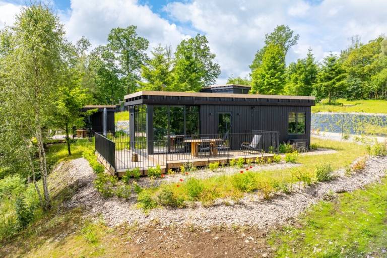 Pleasant chalet with sauna, grill & patio | Pets are welcome — photo 2
