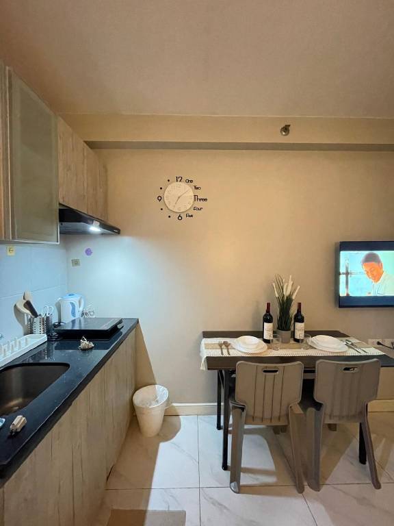 Apartment with pool — photo 5