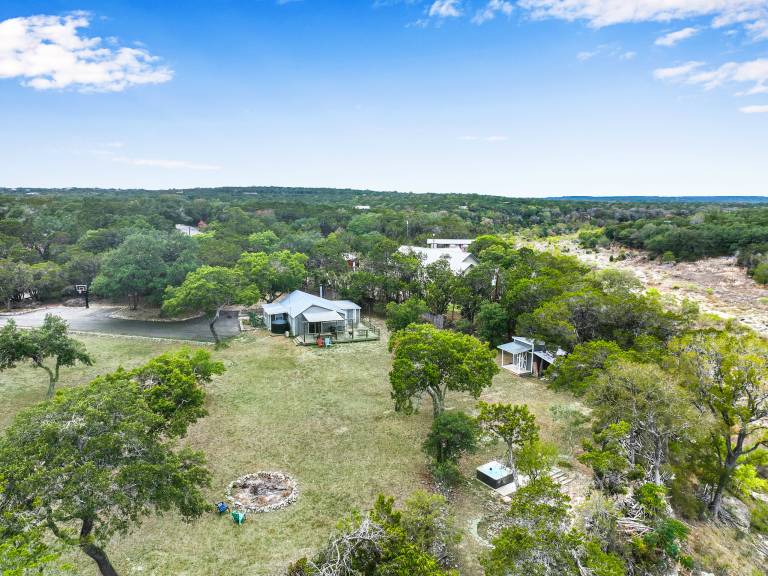 Bungalow on the Bluff — photo 2